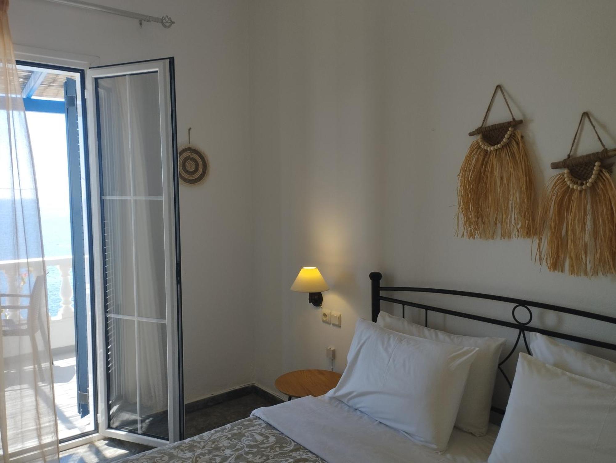 Aparthotel Marisini Sea View Batsi Exteriér fotografie