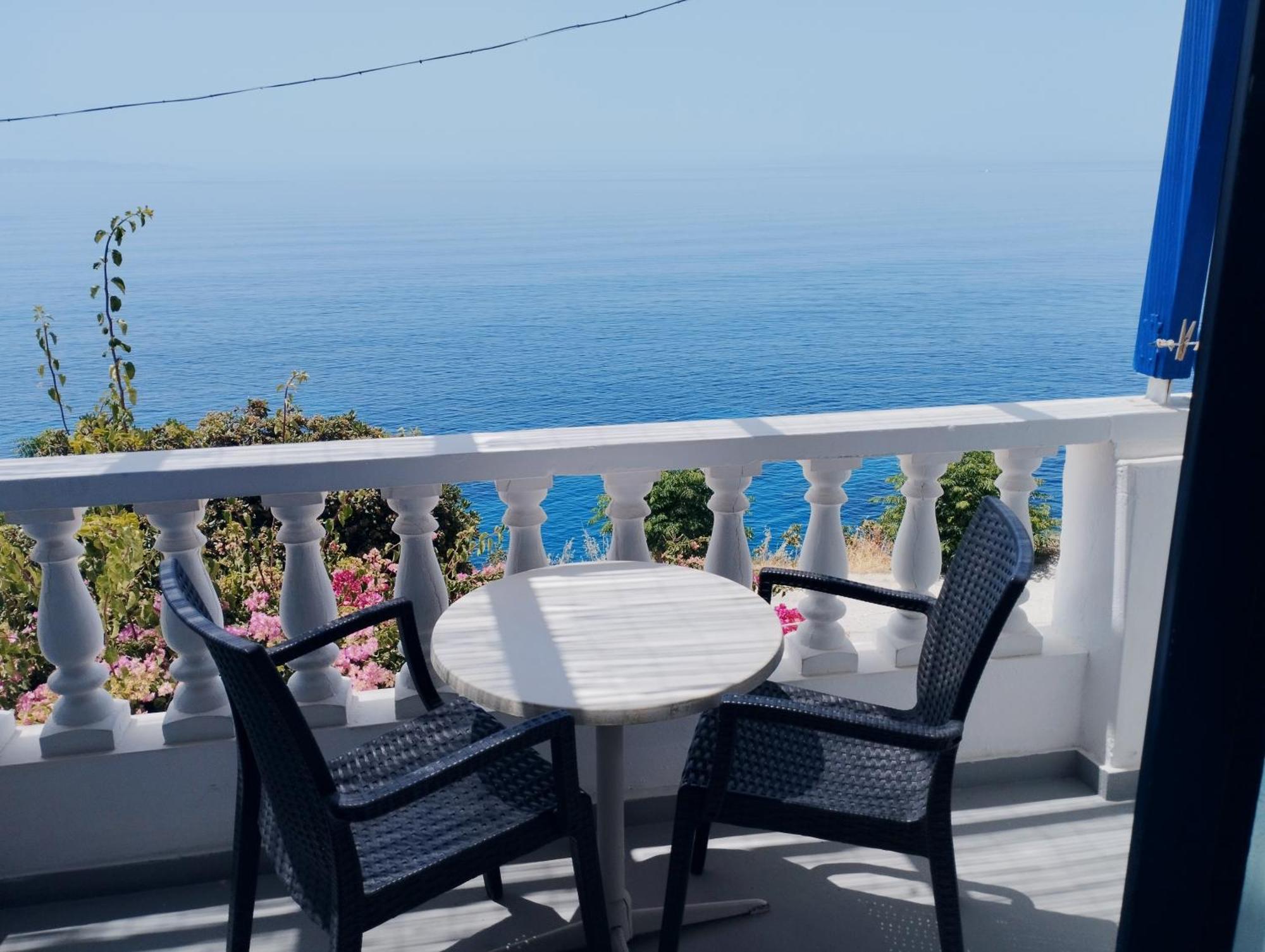 Aparthotel Marisini Sea View Batsi Exteriér fotografie